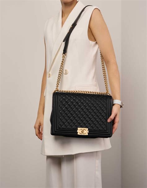 chanel boy large misure|Chanel boy small quilted bag.